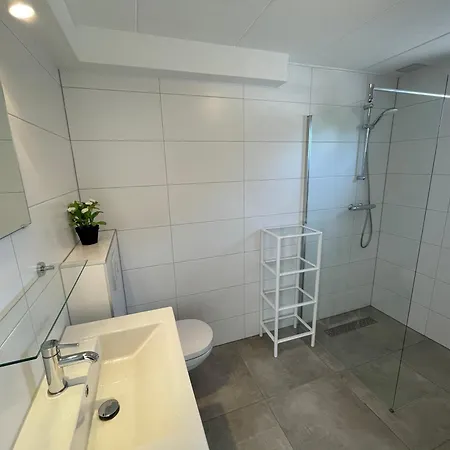 Yperhof 25 *