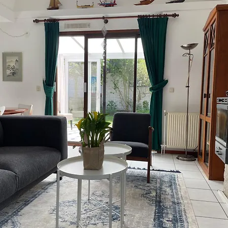 Yperhof 25 *